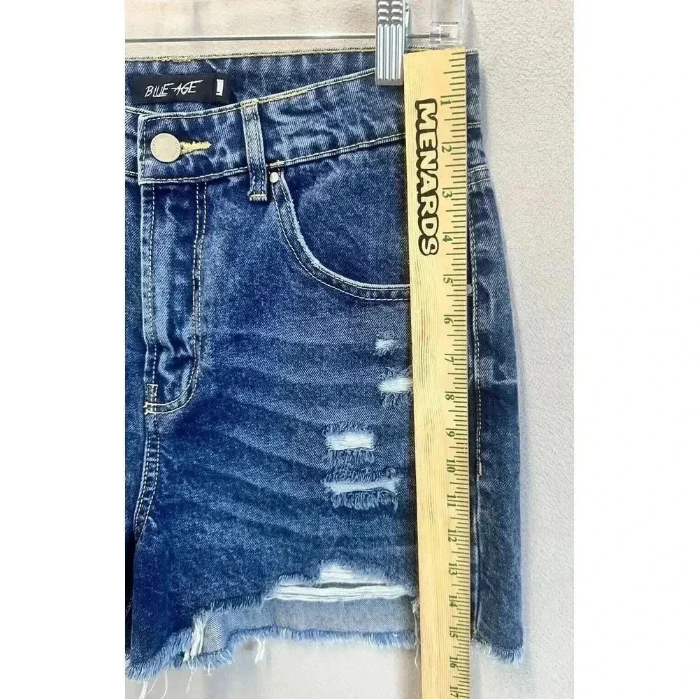 Blue Age Women's Size Large High Rise Raw Hem Distressed 5 Pockets Denim Shorts - Picture 4 of 10